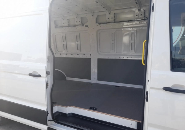 Volkswagen Crafter cena 223245 przebieg: 10, rok produkcji 2024 z Halinów małe 106